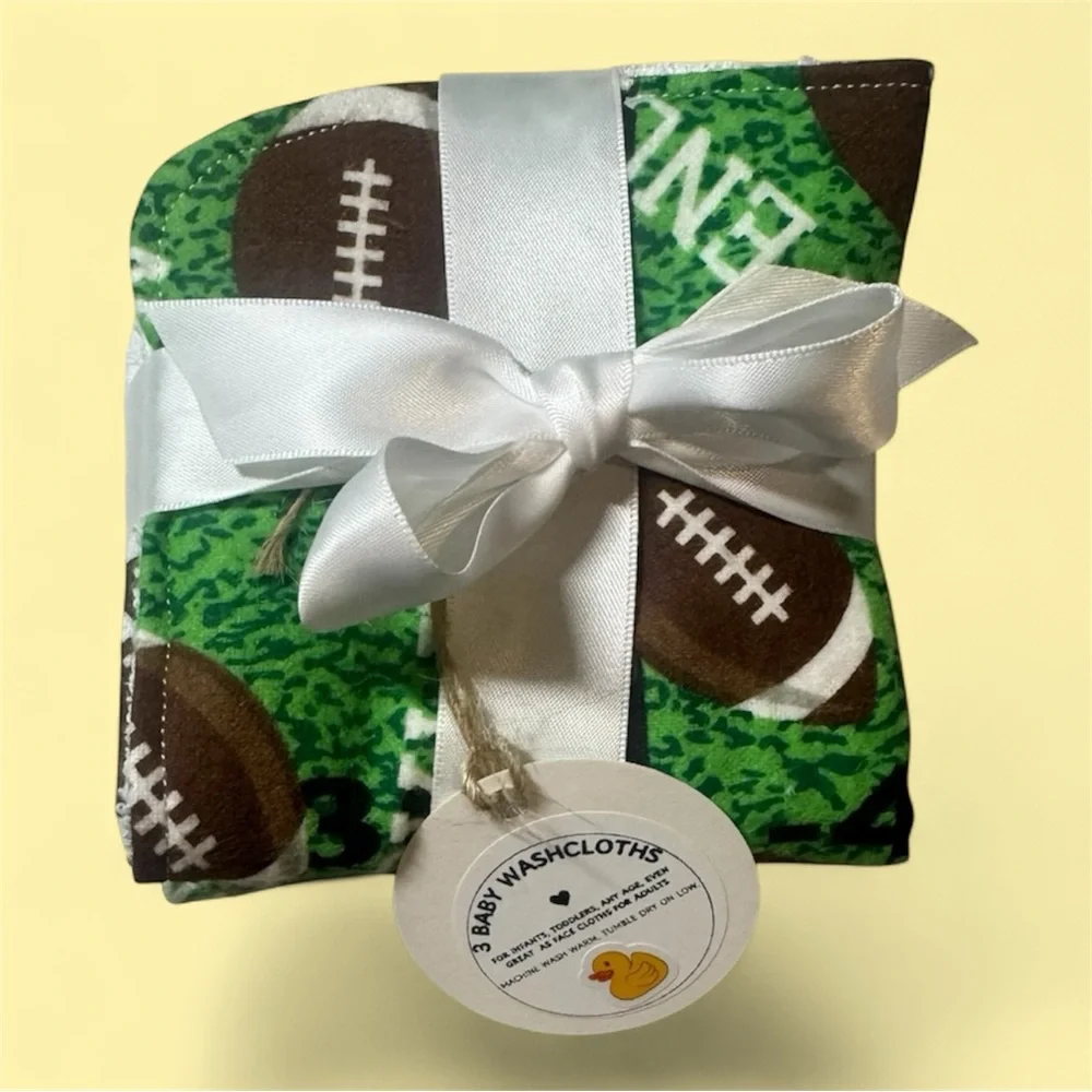 NWT Adorable Baby/toddler reusable washcloths-wipes.